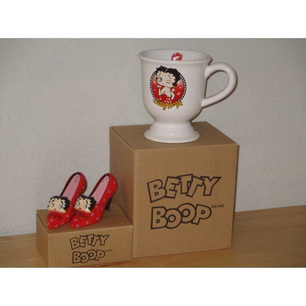 Betty Boop Ceramic Mug and Salt and Pepper Shakers 2006 New With Original Boxes